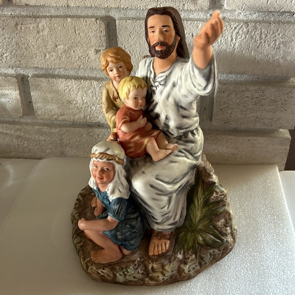 Masterpiece by Homeco - Jesus with Children - Picture 5 of 8